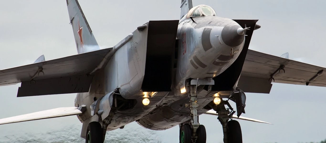MiG-25 Foxbat: Τα 3 μαχ που έτρεμε το ΝΑΤΟ (βίντεο)